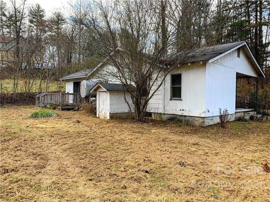 3910 Howard Gap Road - Photo 1