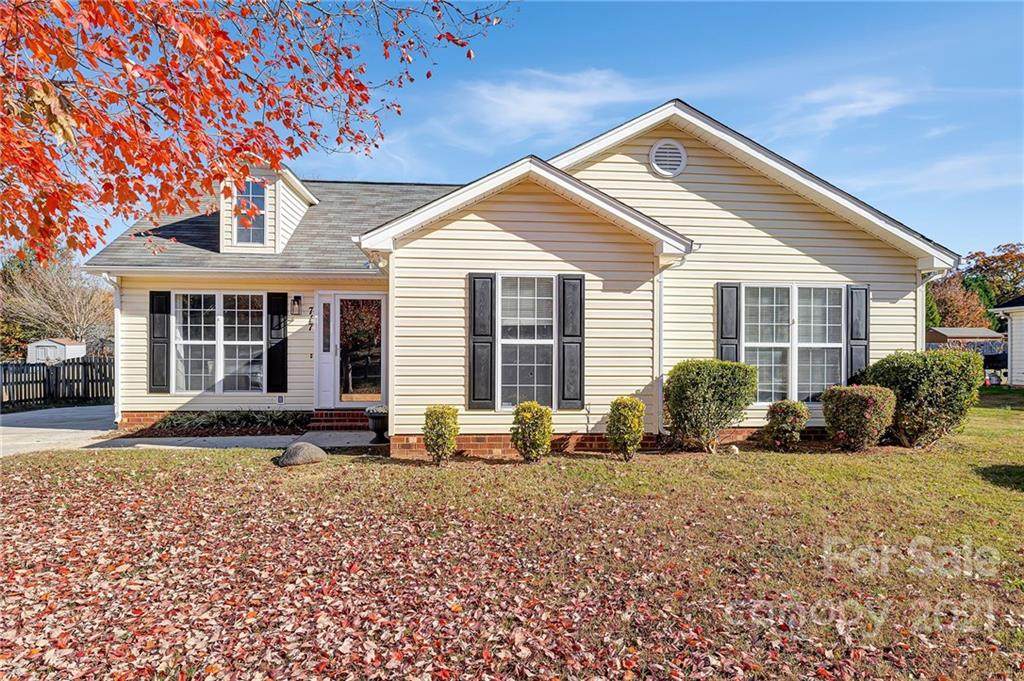 717 White Oak Lane - Photo 1