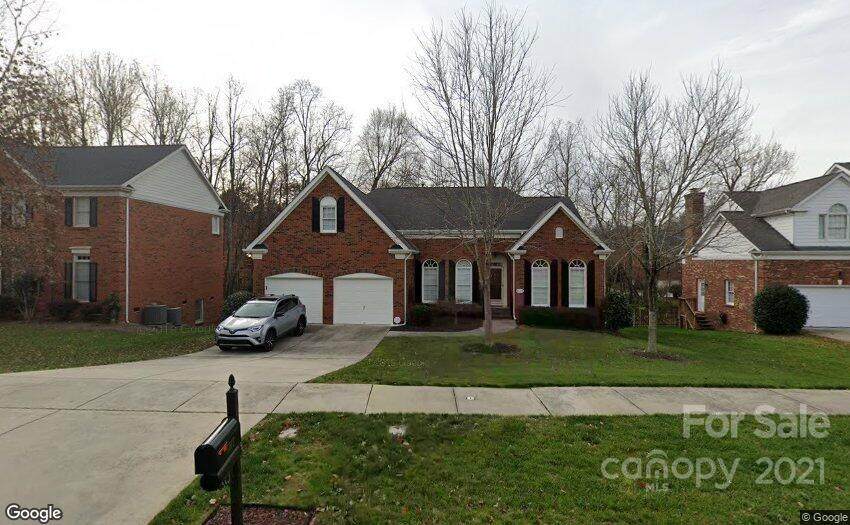 1402 Holly Ridge Drive - Photo 1