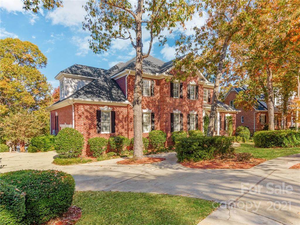 29 Shoreline Drive - Photo 1