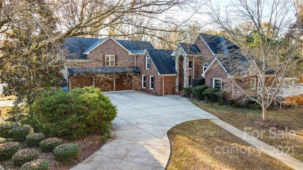 6214 Pleasant Grove Road - Photo 1