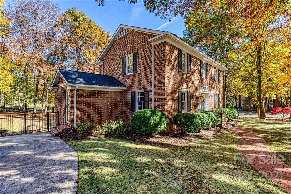 6133 Gate Post Road - Photo 1