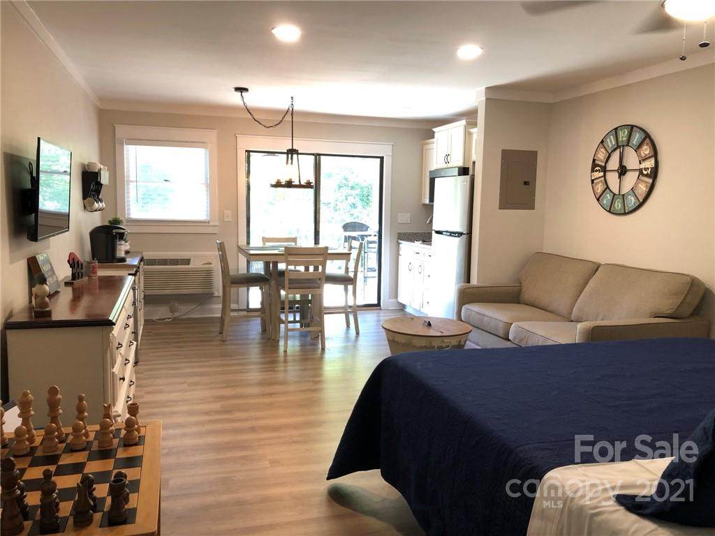 160 Whitney Boulevard - Photo 1