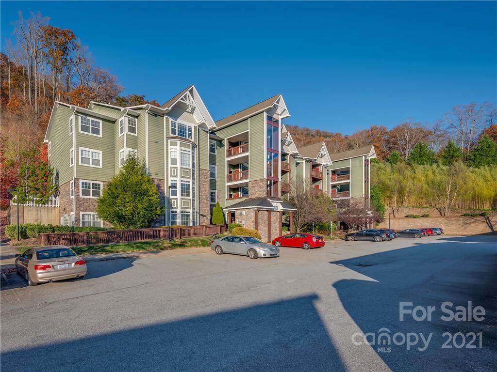 2000 Olde Eastwood Village Boulevard - Photo 1
