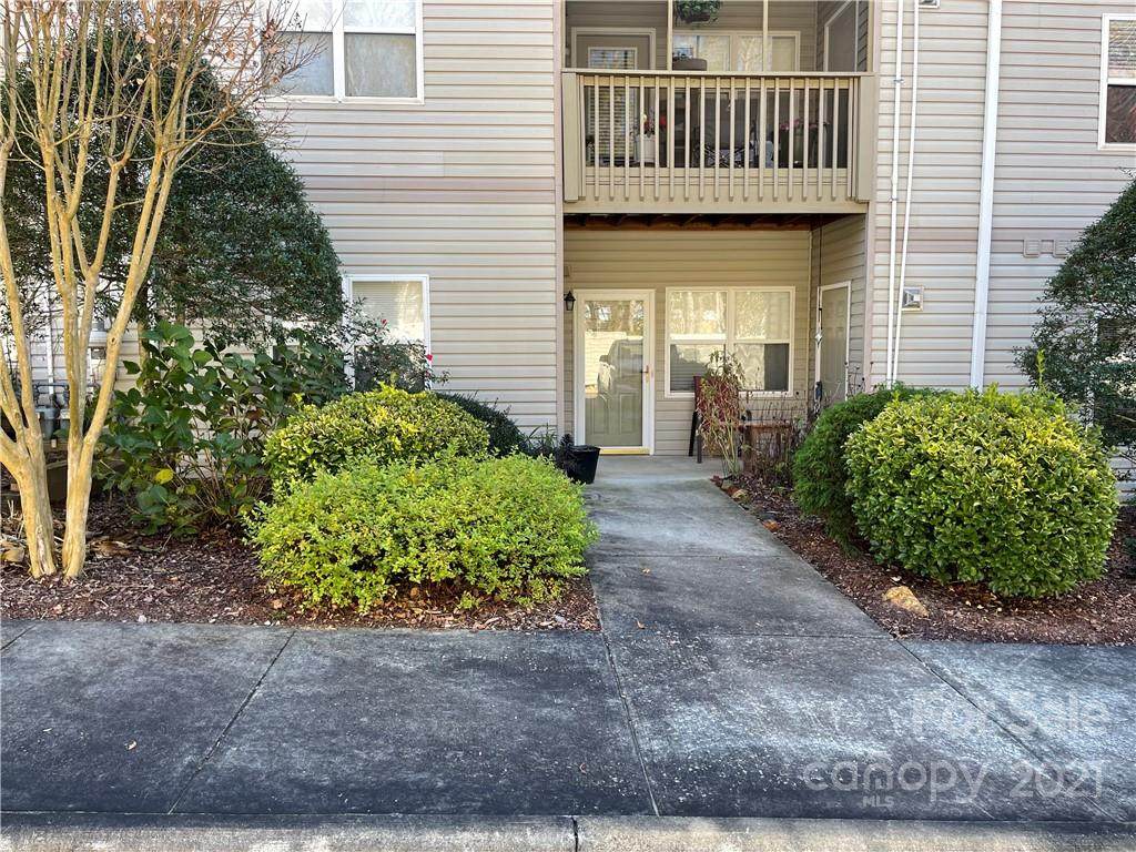 704 Carlyle Way - Photo 1