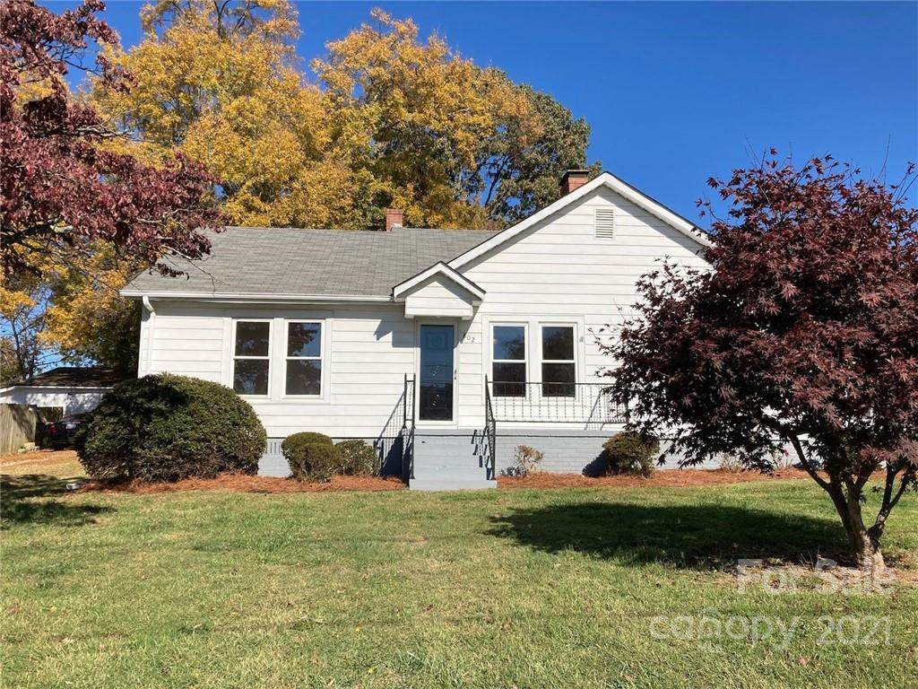 802 Walker Street - Photo 1