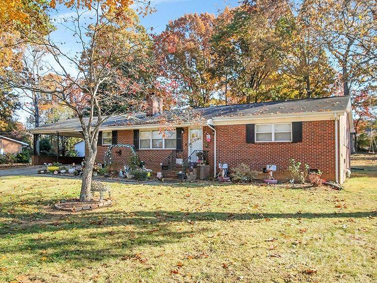 621 Tina Drive - Photo 1