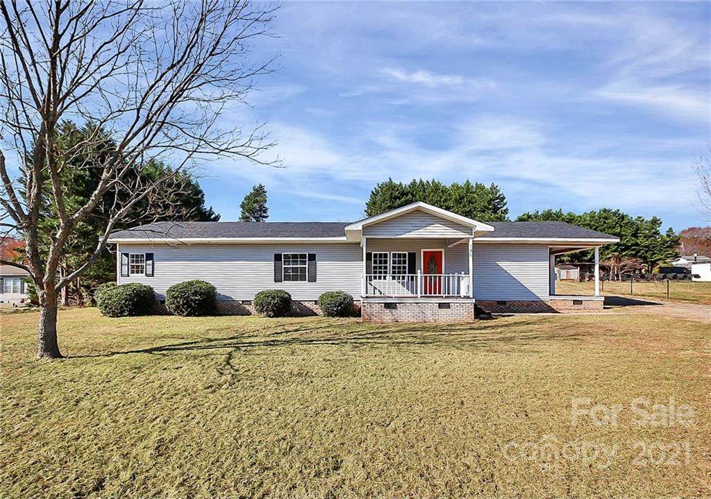 140 Thoroughbred Drive - Photo 1