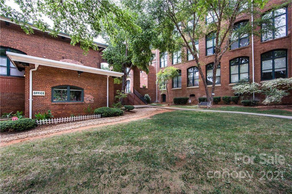 201 Hoskins Road - Photo 1