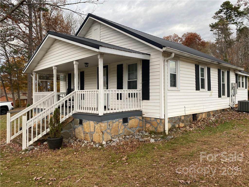 1185 Harrison Carswell Avenue - Photo 1