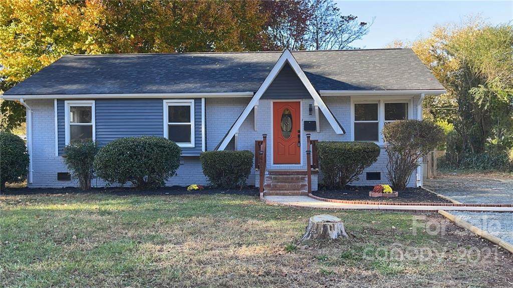 4000 Broadview Drive - Photo 1