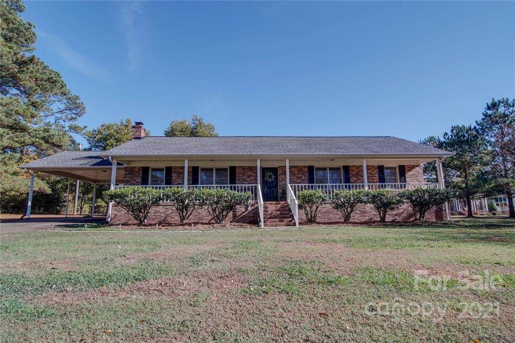 557 Peachtree Road - Photo 1