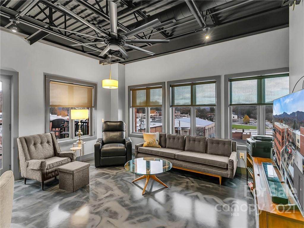 43 Broad Street - Photo 1