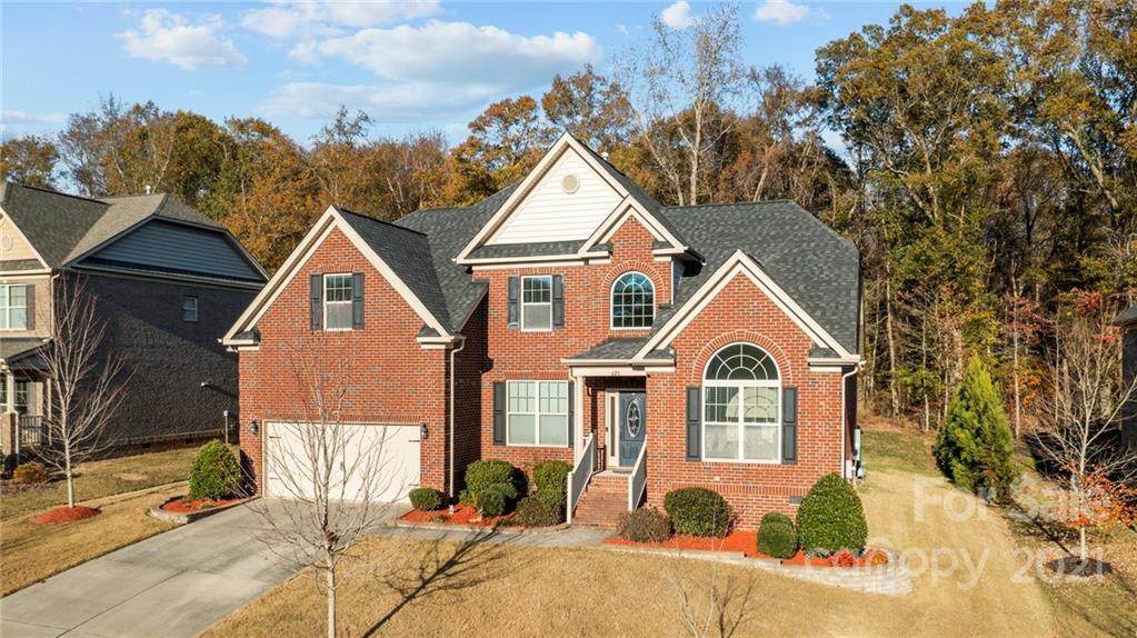 623 Sugarberry Court - Photo 1