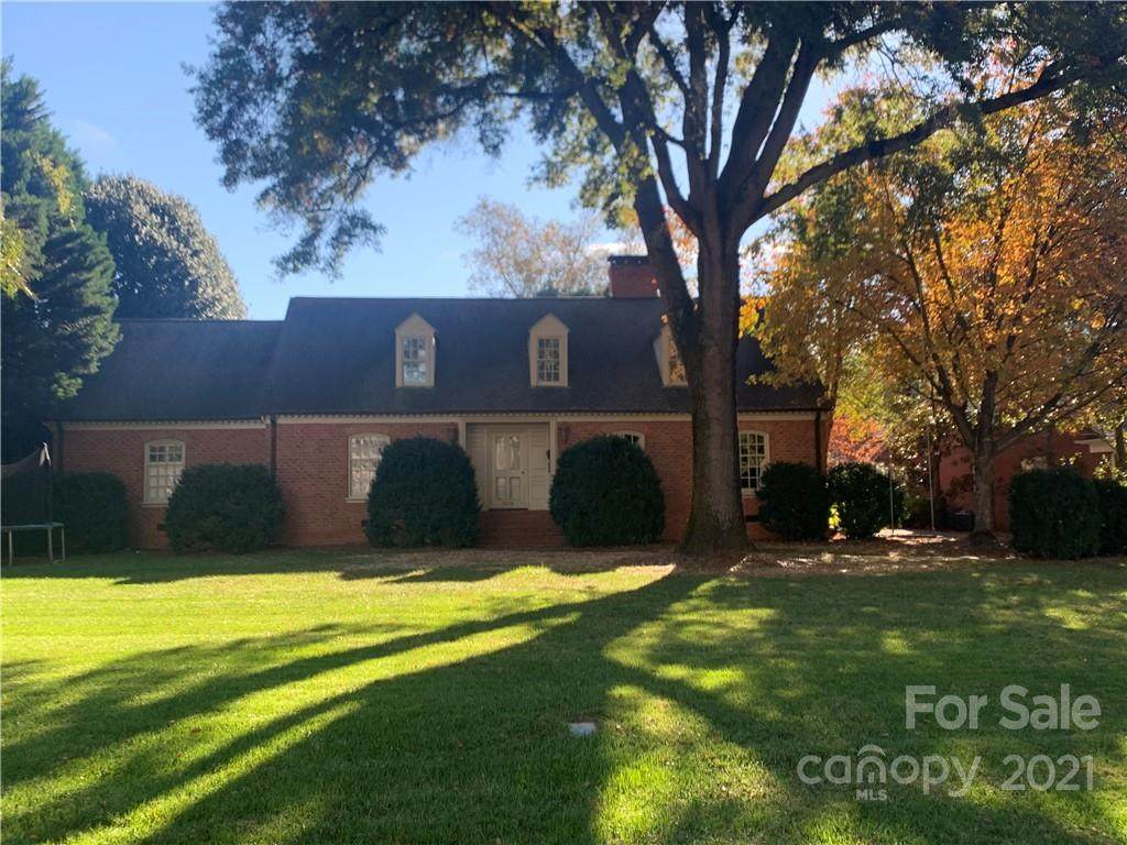 3219 Foxcroft Road - Photo 1
