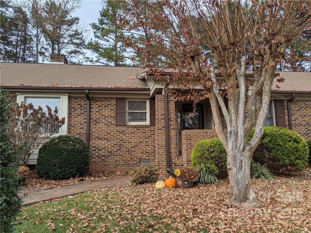602 Colby Circle - Photo 1