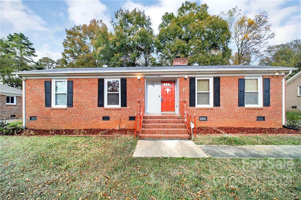 4727 Easthaven Drive - Photo 1