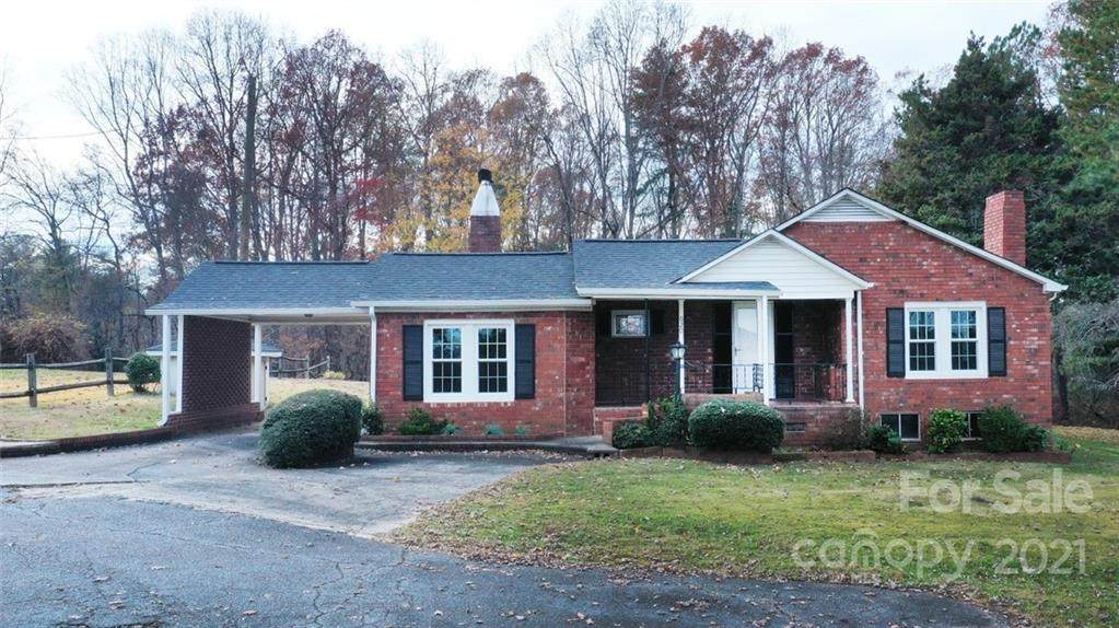 620 Clarence Brittain Road - Photo 1