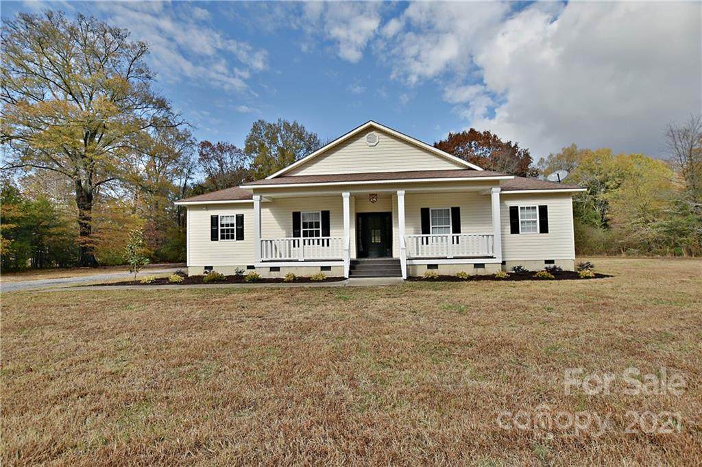 456 Redwood Road - Photo 1