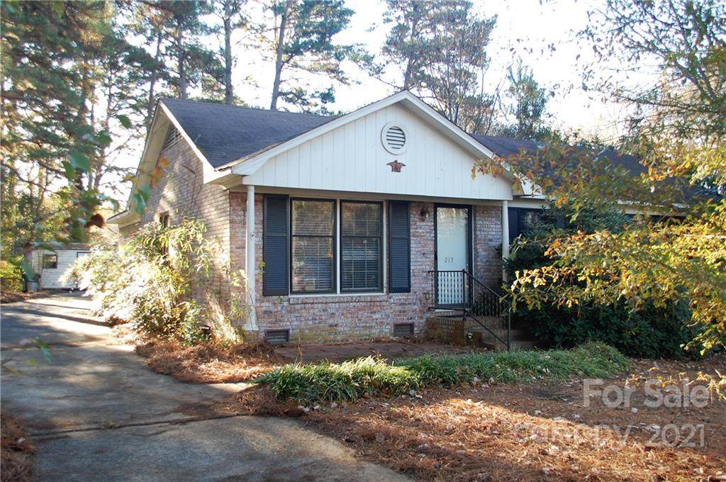 217 Deer Creek Drive - Photo 1