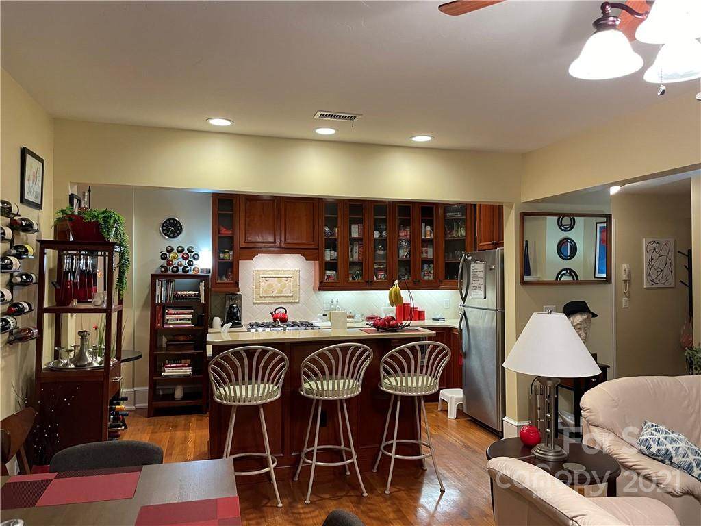 203 6th Avenue - Photo 1