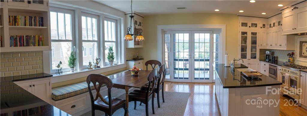 203 6th Avenue - Photo 1