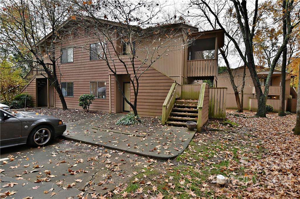 1629 Cedarview Court - Photo 1