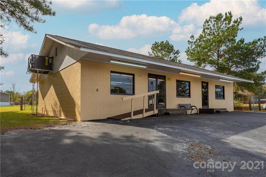 557 Cheraw Highway - Photo 1