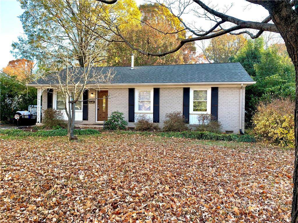 6137 Ingleside Drive - Photo 1