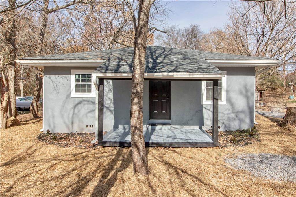 2623 Greenbriar Road - Photo 1