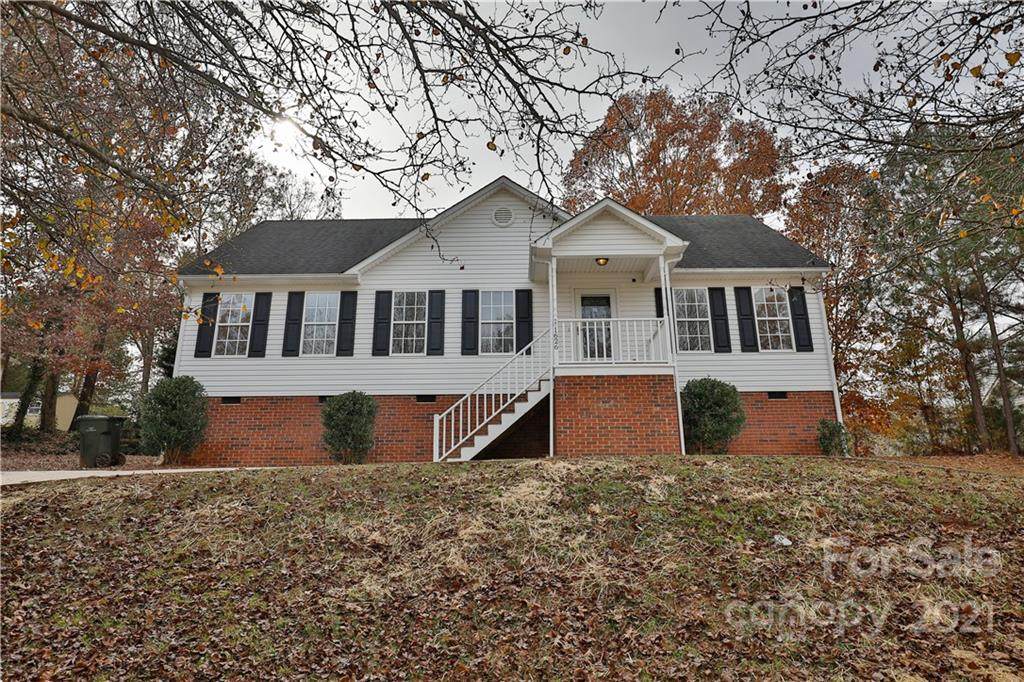 1626 Amanda Lane - Photo 1
