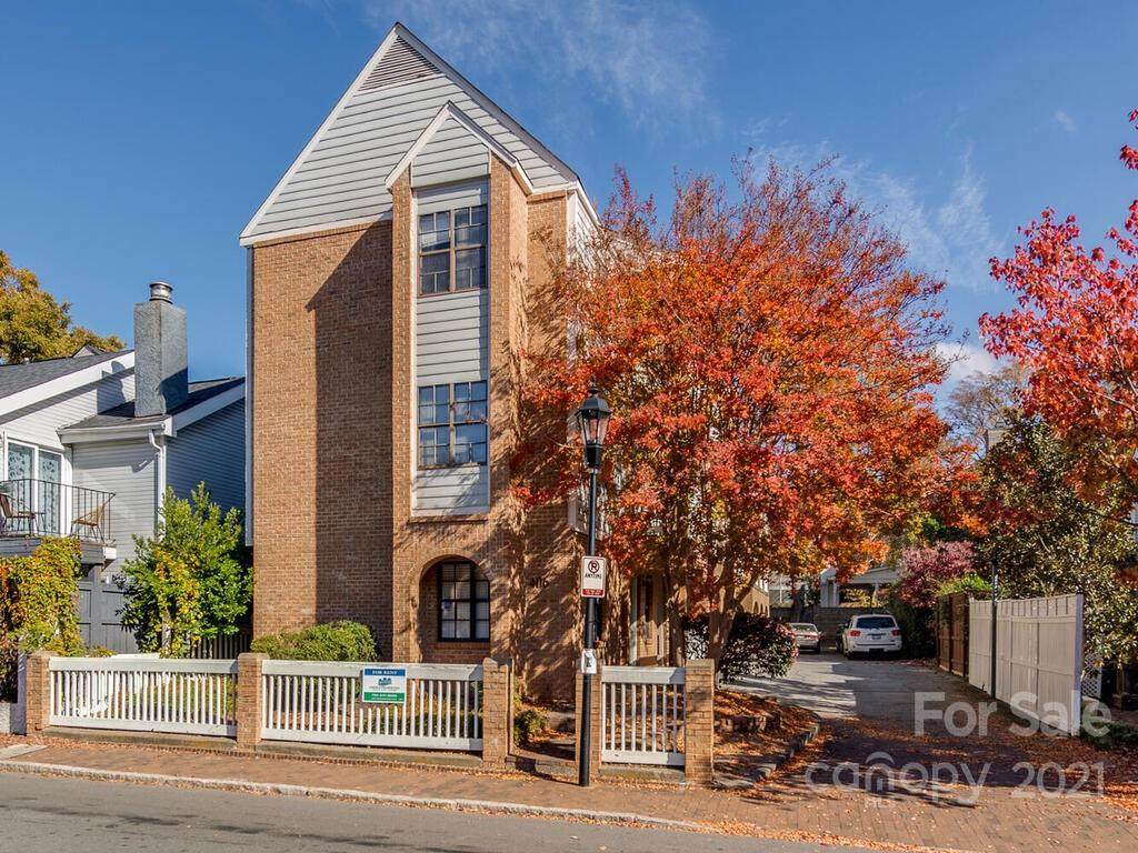 406 9th Street - Photo 1