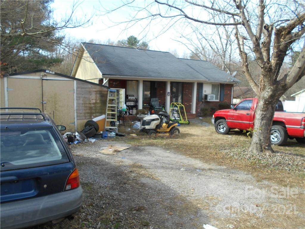 215 Eastwood Drive - Photo 1