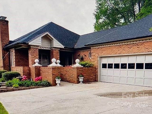 3605 Greenside Drive - Photo 1