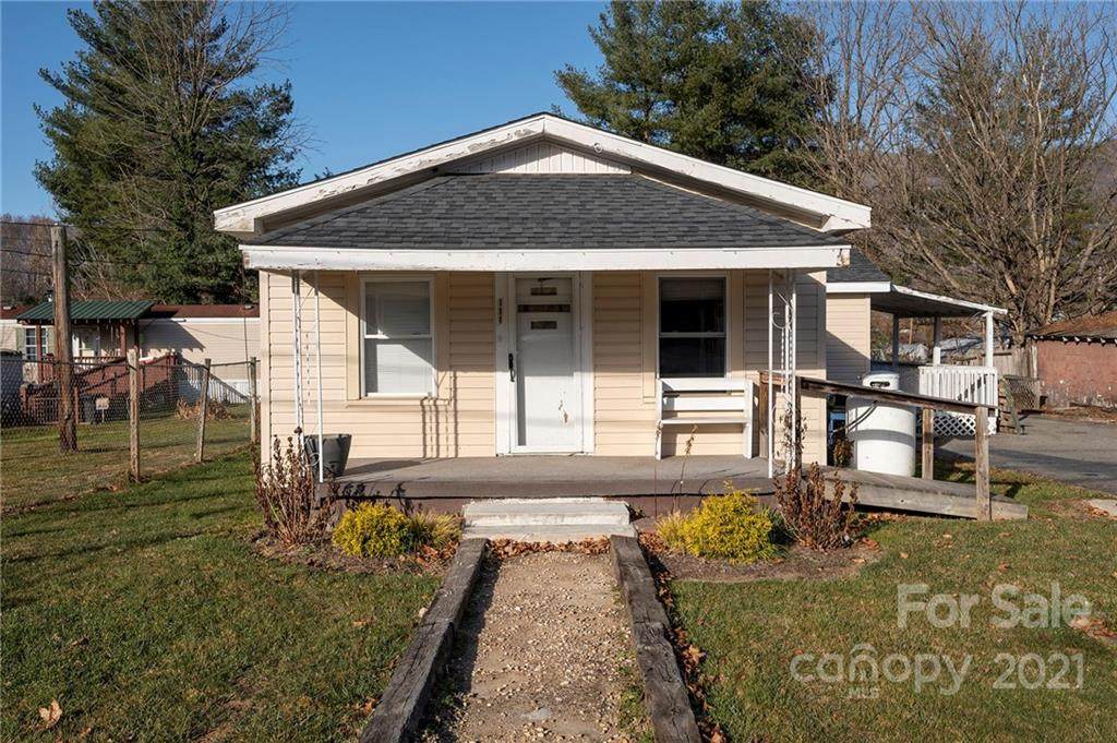 111 Westwood Circle - Photo 1