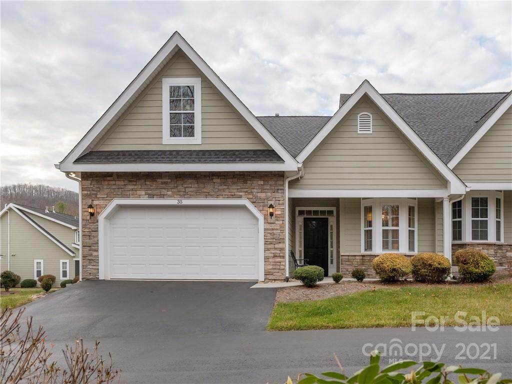35 Blythe Commons Court - Photo 1