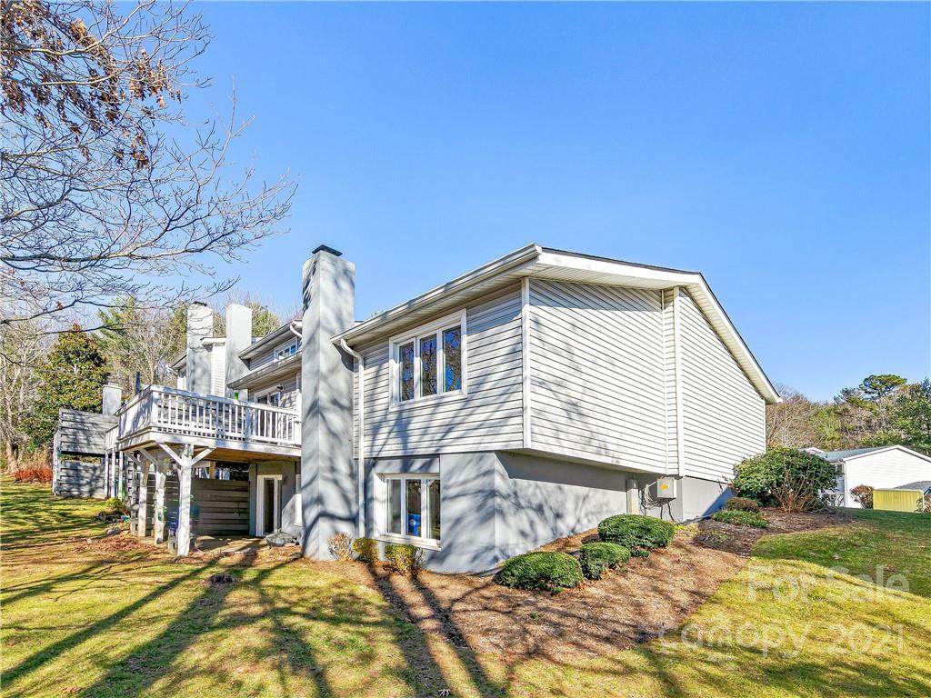 21 Hollybrook Drive - Photo 1