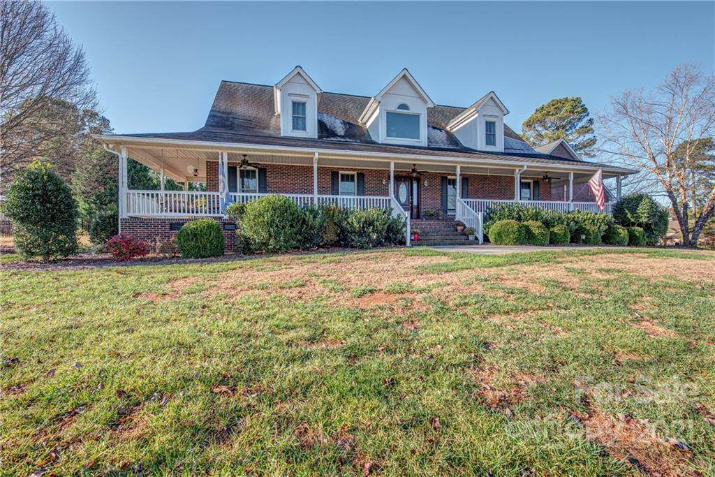 9105 Shorewood Place - Photo 1