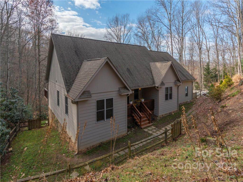 1027 Redfield Drive - Photo 1