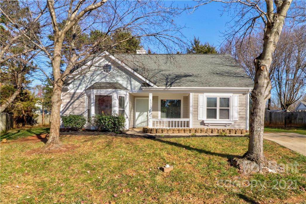 131 Green Dragon Court - Photo 1
