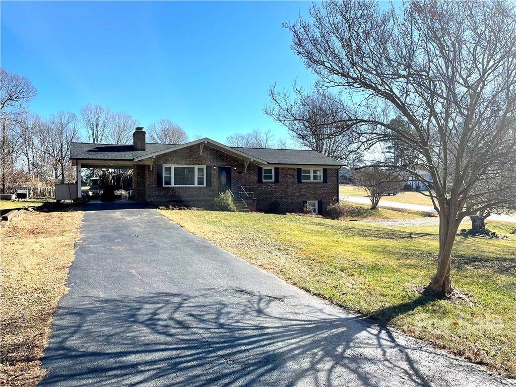 189 Crestwood Loop - Photo 1