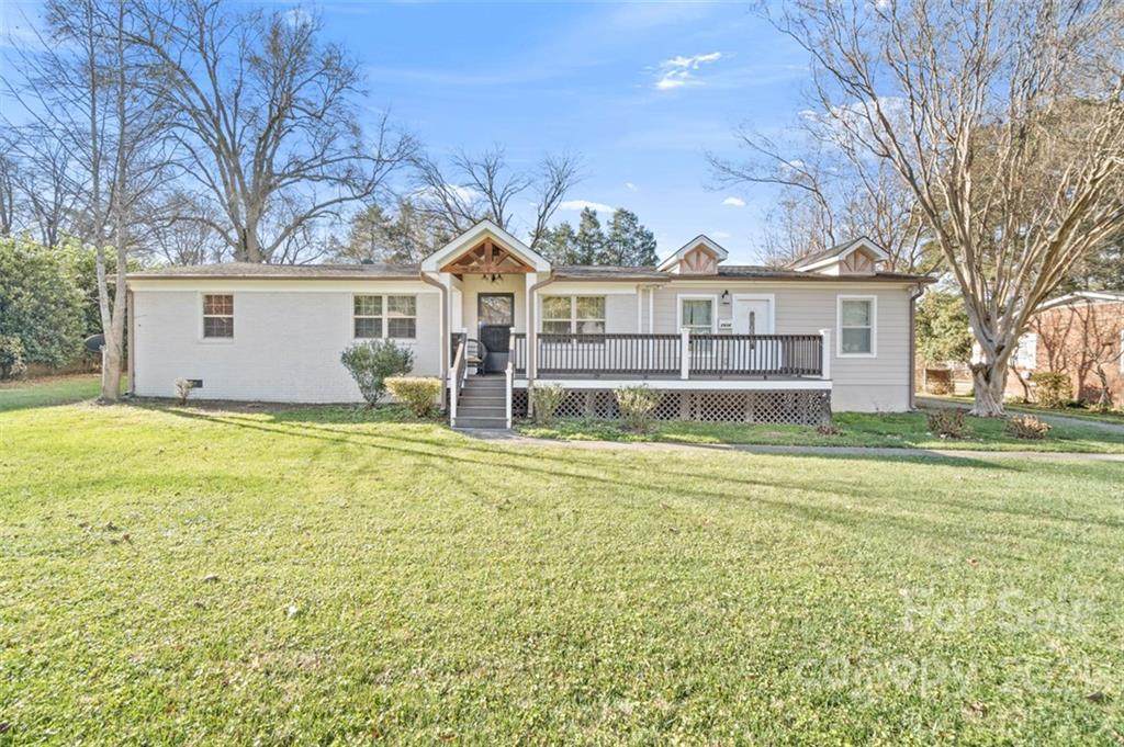 5934 The Plaza Road - Photo 1