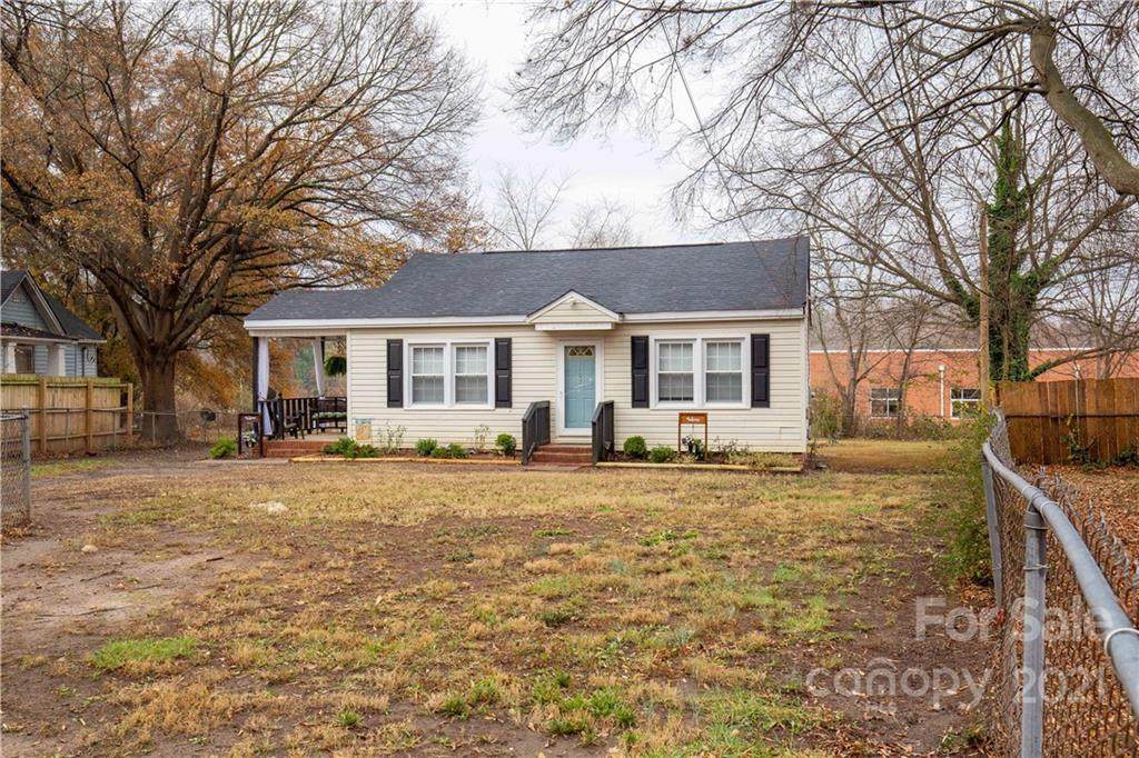 1107 Spencer Avenue - Photo 1