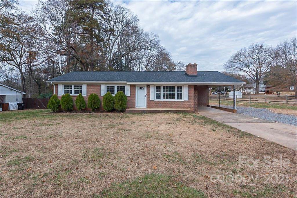 811 Honeywood Lane - Photo 1
