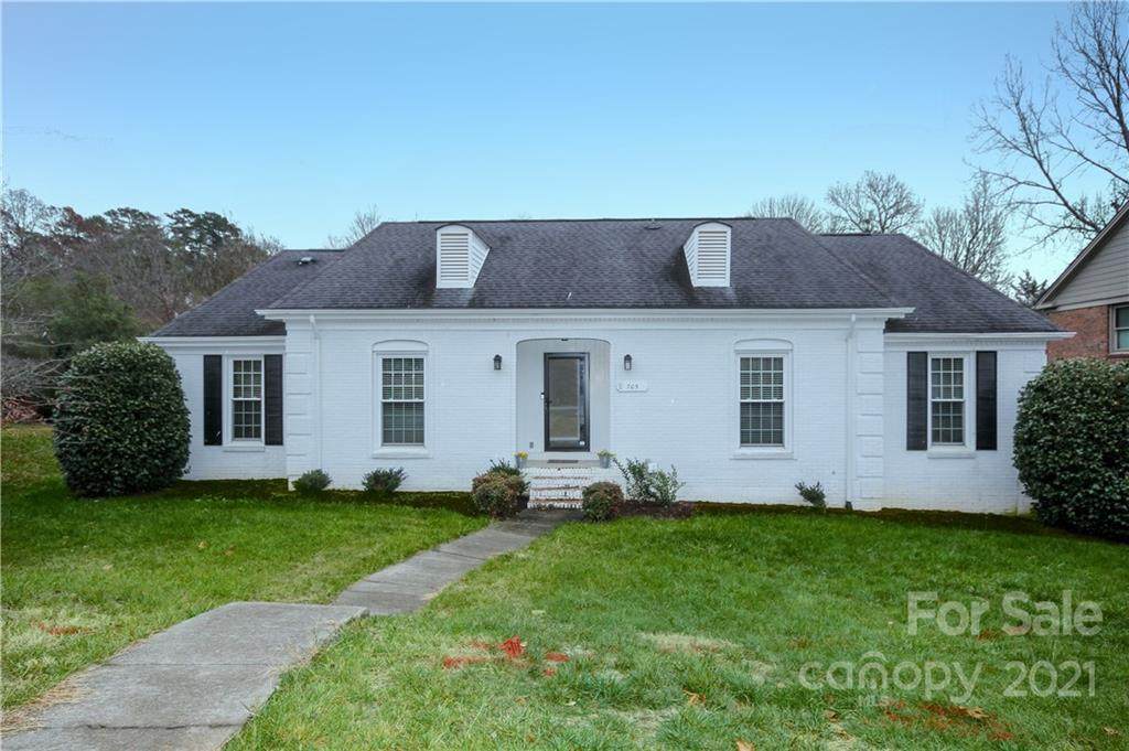 705 Walnut Point Drive - Photo 1