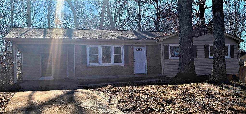 1304 Northwoods Drive - Photo 1