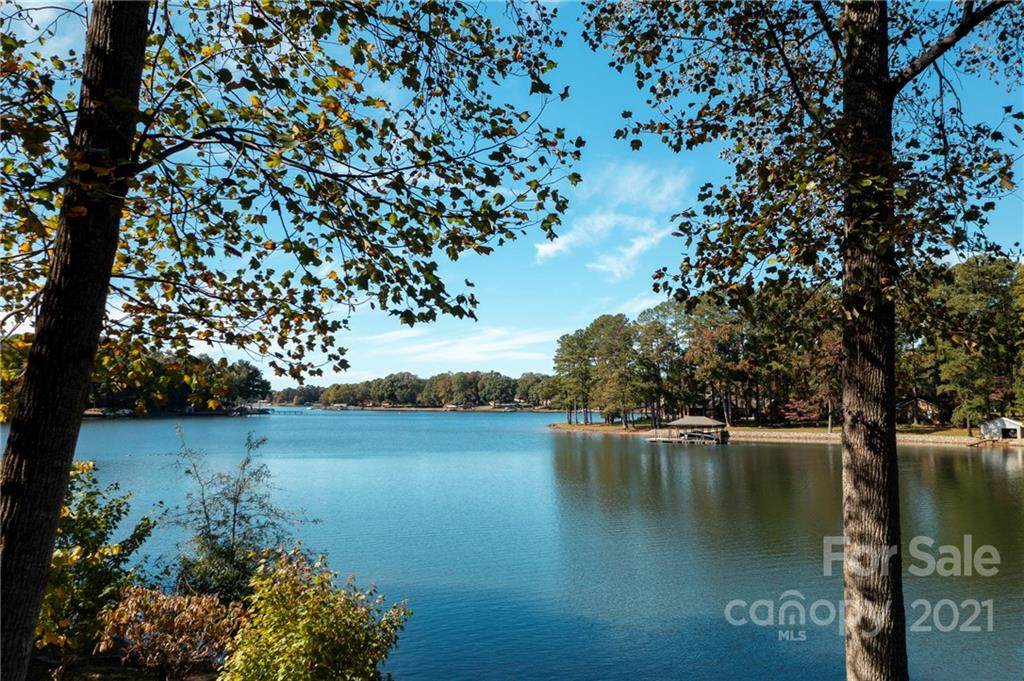 254 and 258 Southfork Road - Photo 1