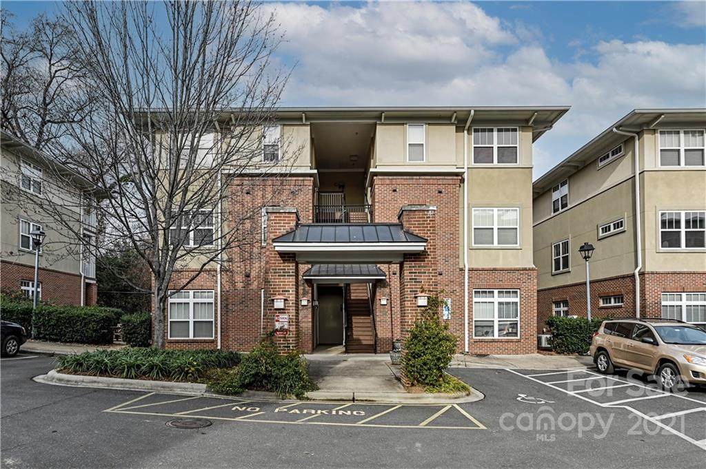 1308 Kenilworth Avenue - Photo 1