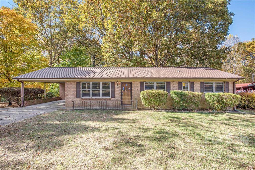 144 Watergate Drive - Photo 1