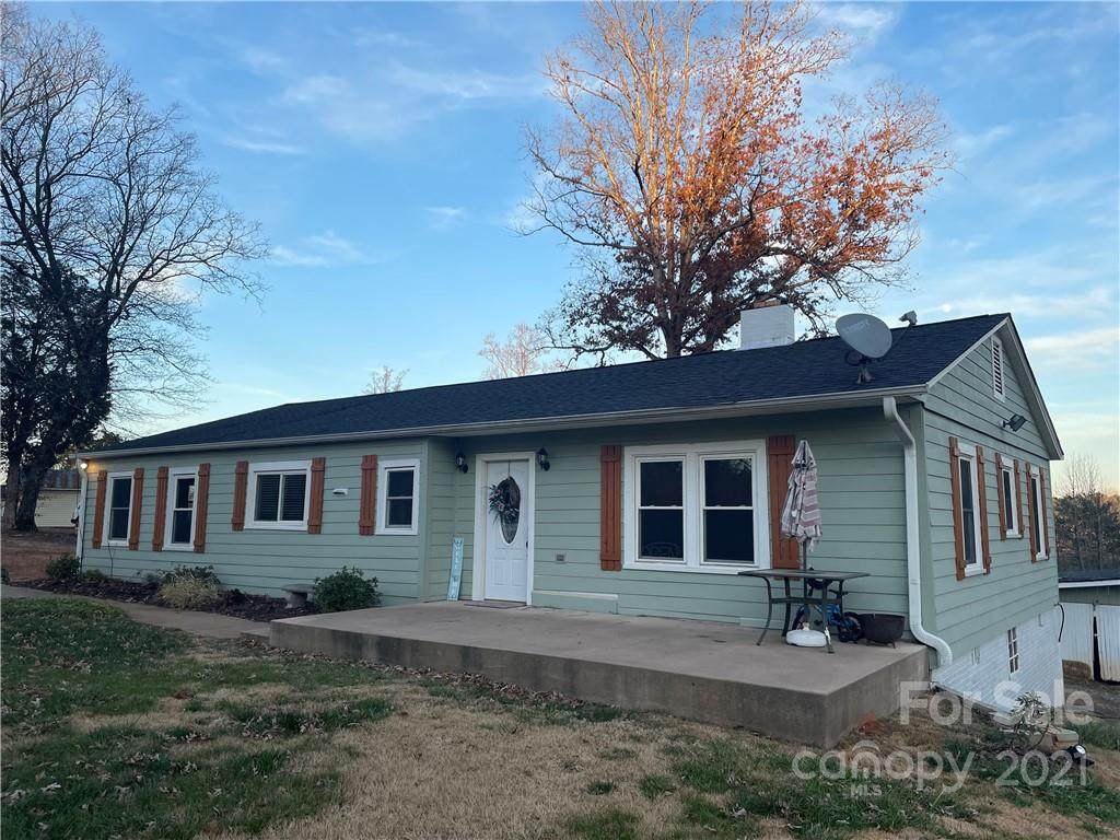 440 Bostic Sunshine Highway - Photo 1